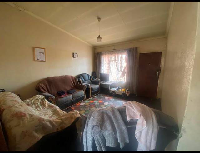 3 BEDROOM HOUSE FOR SALE IN KLIPSPRUIT WEST
